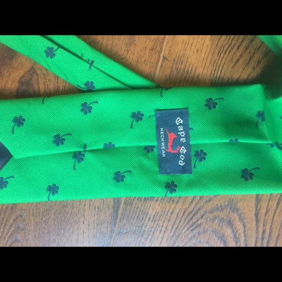 Irish Tie by Cape Cod - Picture 4 of 6